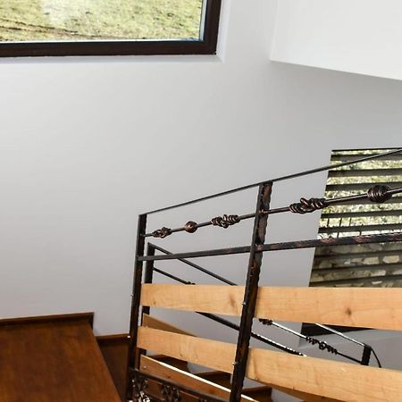 Cazarma Cavalerilor Bed and Breakfast Câmpulung Buitenkant foto