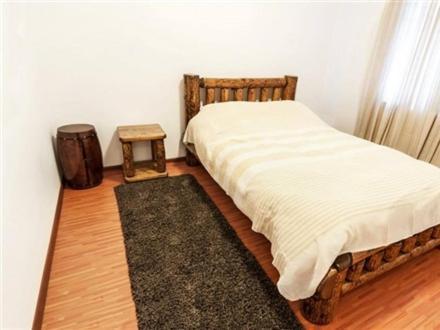 Cazarma Cavalerilor Bed and Breakfast Câmpulung Buitenkant foto